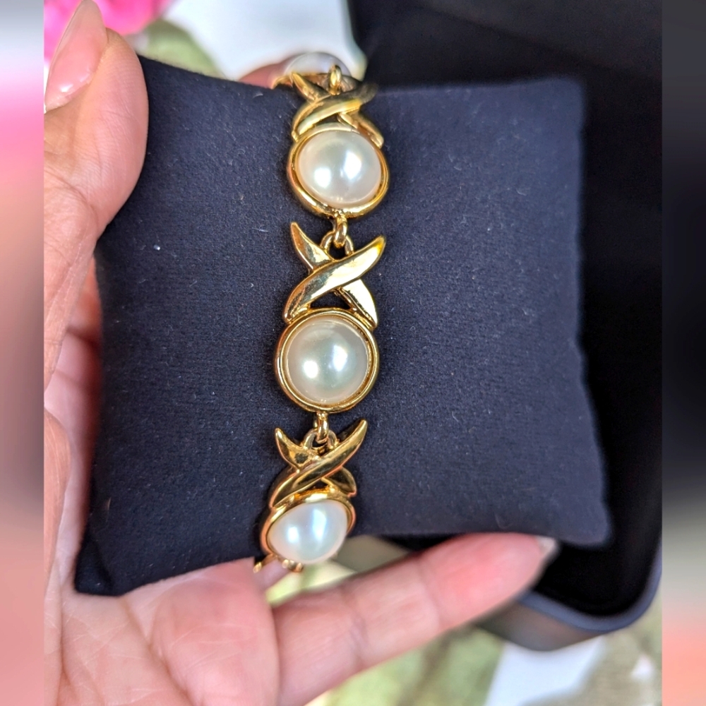 XO Vintage‎ Faux Pearl Bracelet - Picture 6 of 6